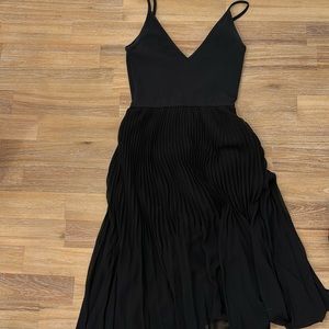 Aritzia Wilfred pleated ballerina dress XXS